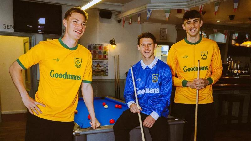 Les nouveaux maillots rétro de Portsmouth sont des pépites