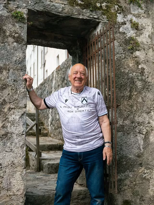 L'Udinese sort un maillot commémoratif pour les 50 ans du séisme au Frioul