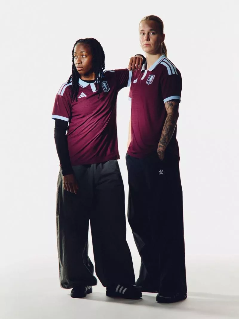 Aston Villa dévoile son nouveau maillot domicile pour la saison 2026-2027