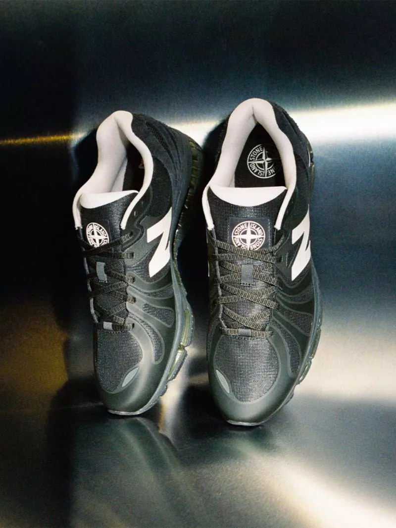 Stone Island et New Balance dévoilent une capsule en hommage à la culture foot