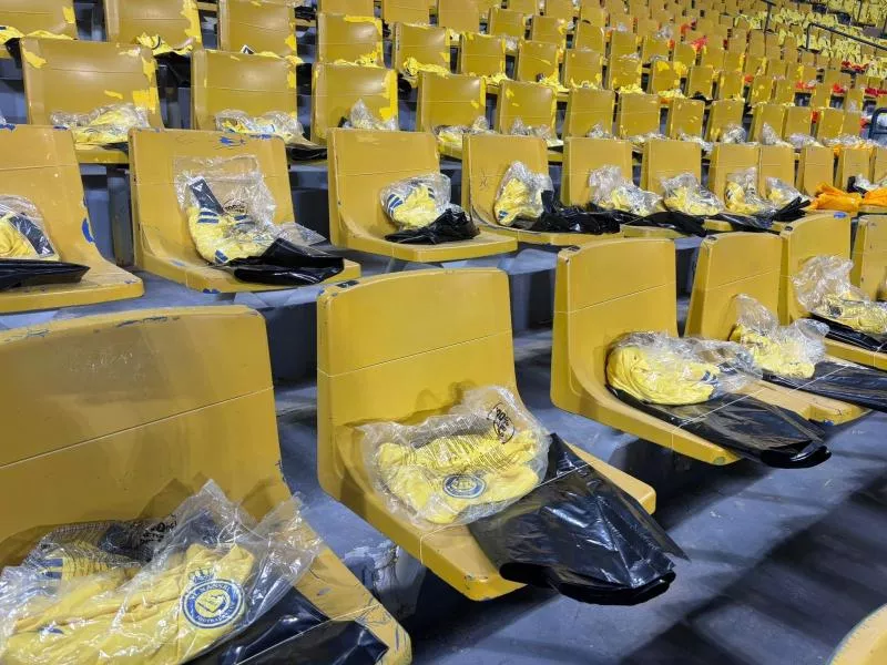 Quand Al-Nassr offre un maillot à tous ses supporters présents au stade