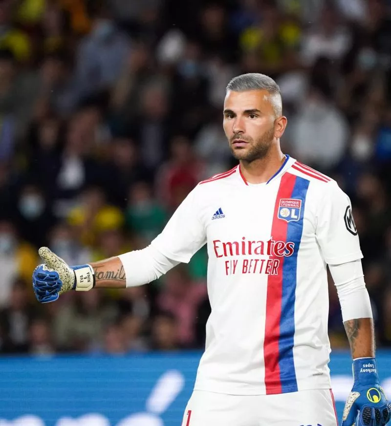 Anthony LOPES Anthony LOPES of Lyon during the Ligue 1 Uber Eats match between Nantes and Lyon at Stade de la Beaujoire on August 27, 2021 in Nantes, France. (Photo by Eddy Lemaistre/Icon Sport)  - Photo by Icon Sport