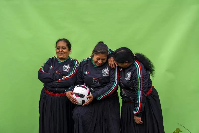 Le maillot de l'équipe nationale mexicaine brodé à la main : quand le football rencontre l'artisanat
