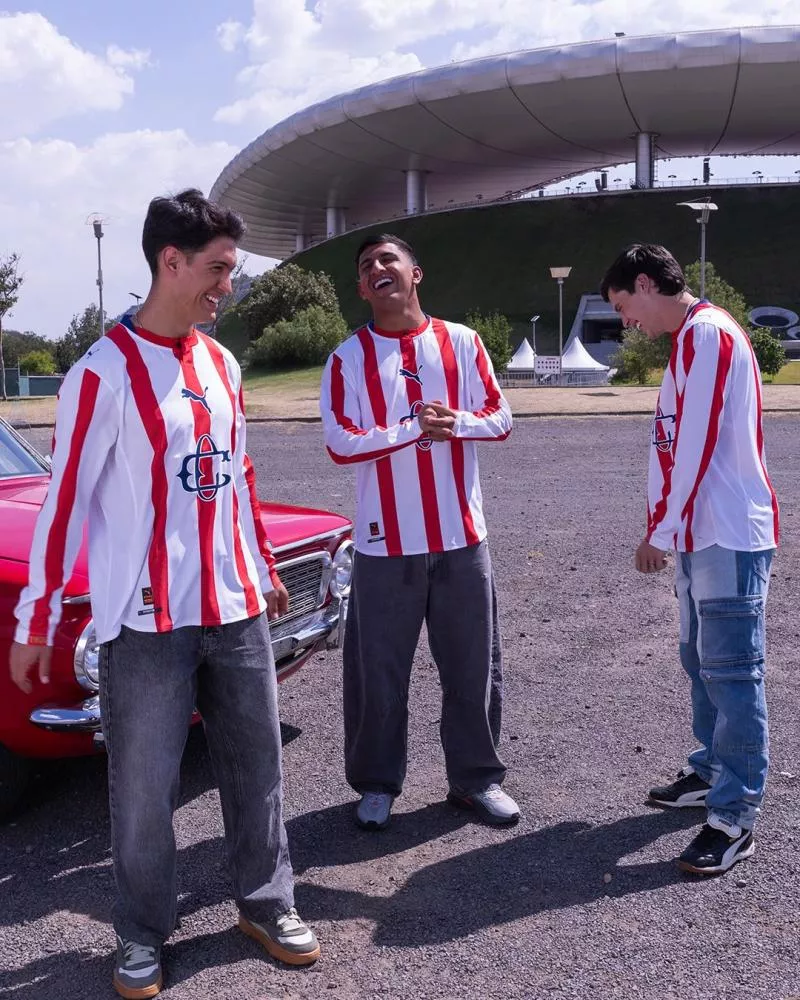 Les Chivas de Guadalajara dévoilent un maillot spécial pour leurs 120 ans