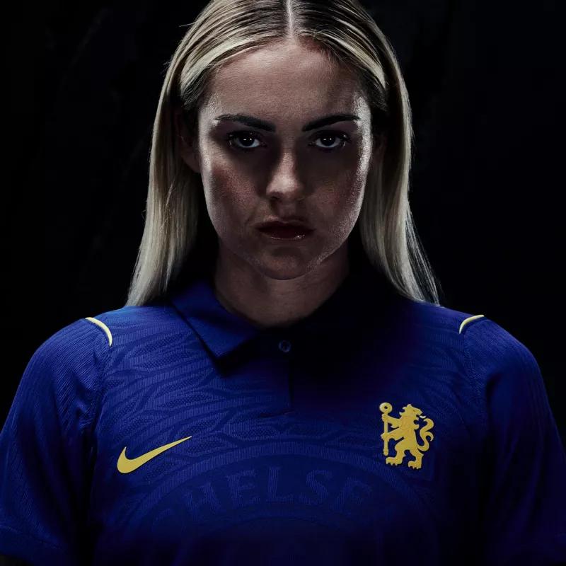 Chelsea dégaine son nouveau maillot domicile pour la saison prochaine