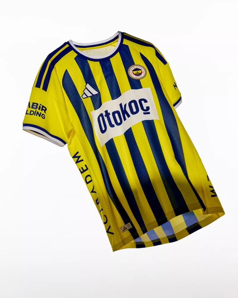 Le Fenerbahçe dégaine trois nouveaux maillots pour ses 120 ans