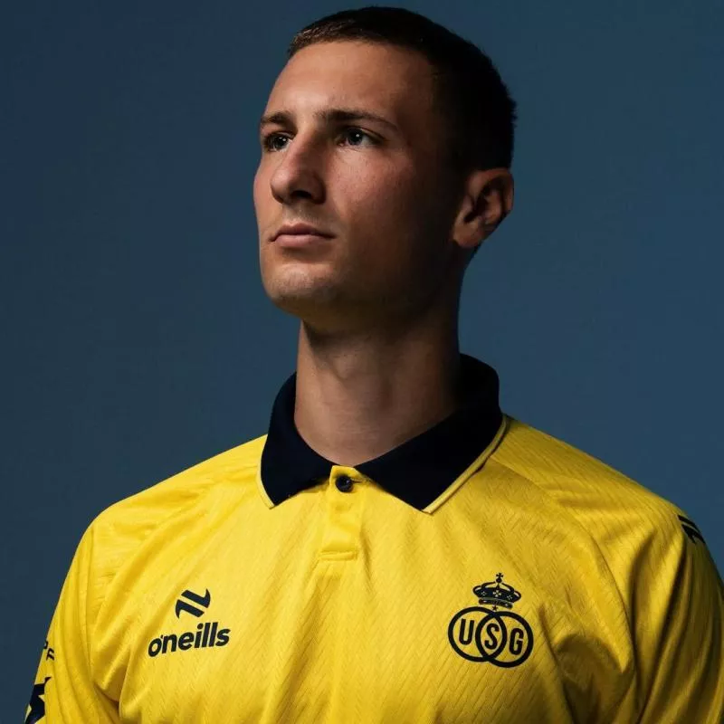 L'Union Saint-Gilloise présente sa tunique domicile pour la saison prochaine