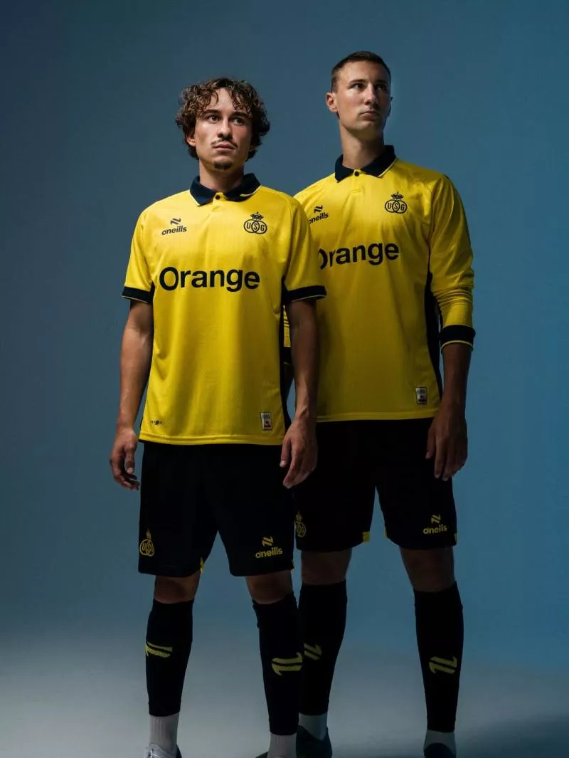 L'Union Saint-Gilloise présente sa tunique domicile pour la saison prochaine