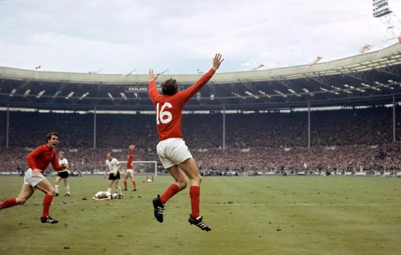 L'histoire de l’iconique maillot rouge de l’Angleterre 1966
