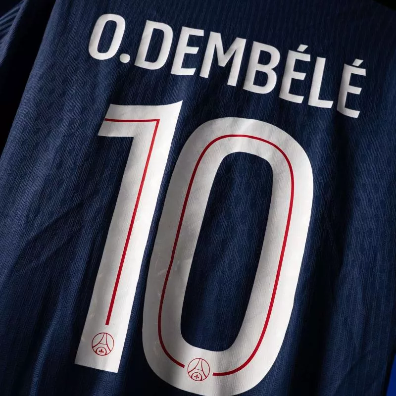 Les maillots de la finale de Ligue des champions du PSG vendus à des sommes records