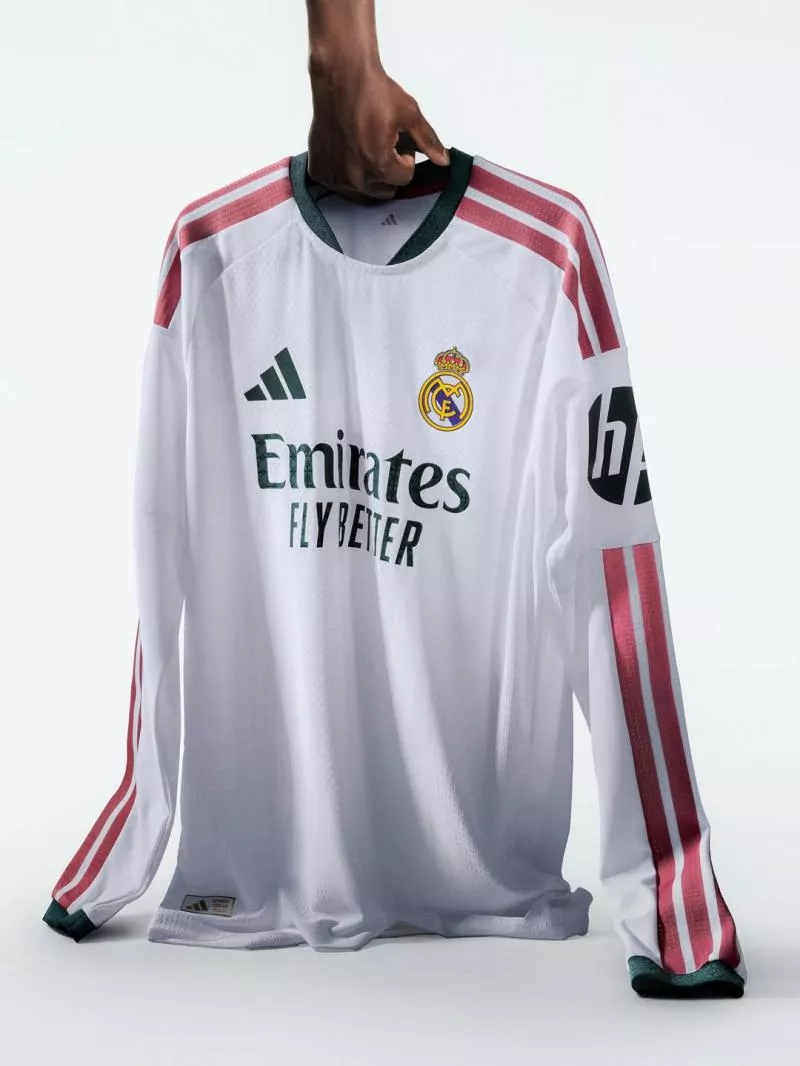 Le Real Madrid présente son nouveau maillot domicile pour 2026-2027