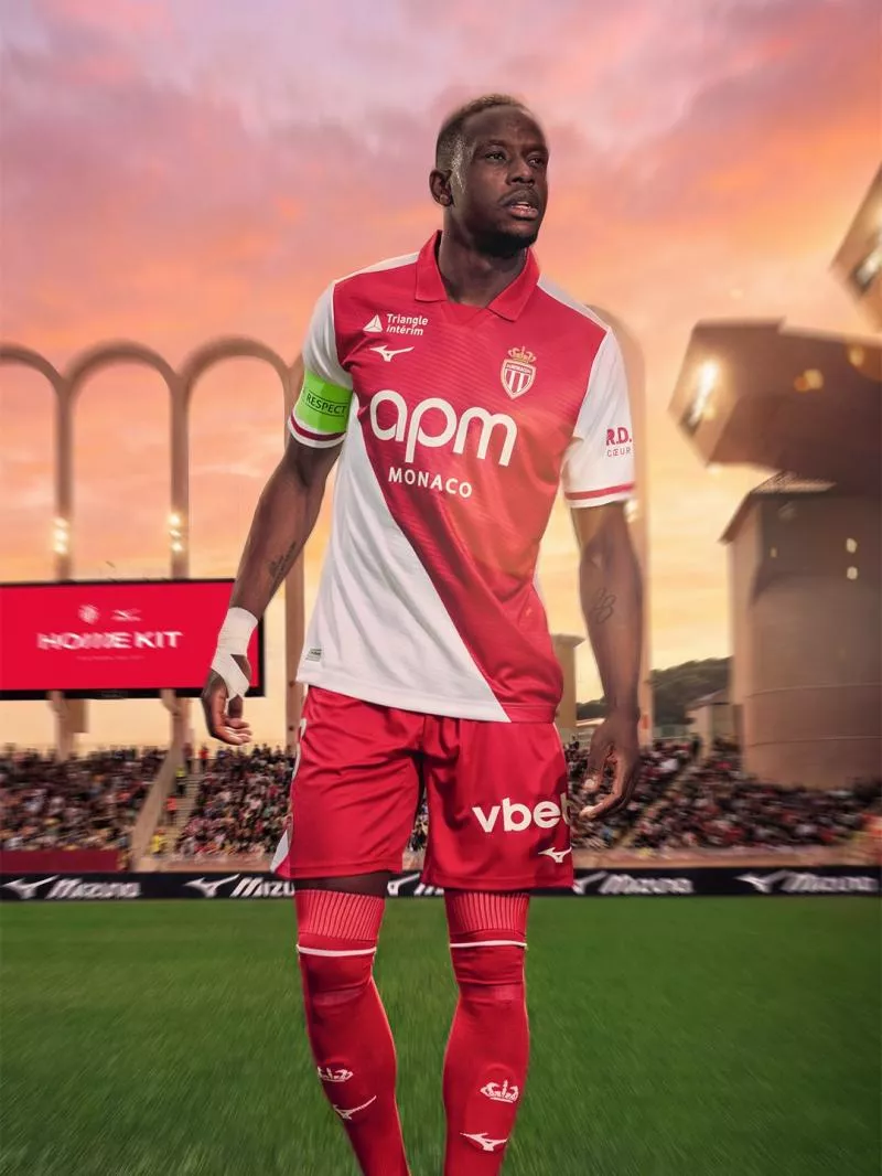 Le col polo revient sur le nouveau maillot domicile de l'AS Monaco
