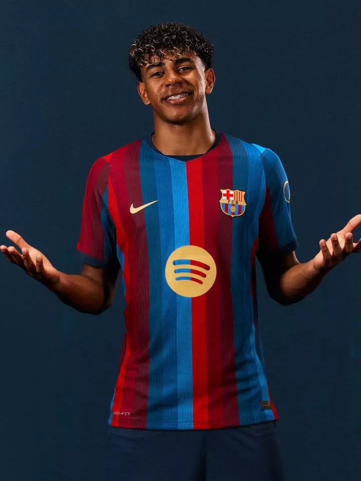 Le FC Barcelone dévoile son nouveau maillot domicile pour 2026-2027