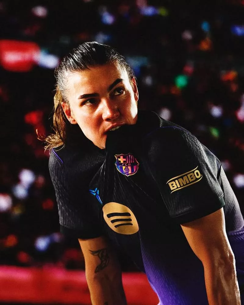 Les couleurs des Lakers sur le nouveau maillot du FC Barcelone ?
