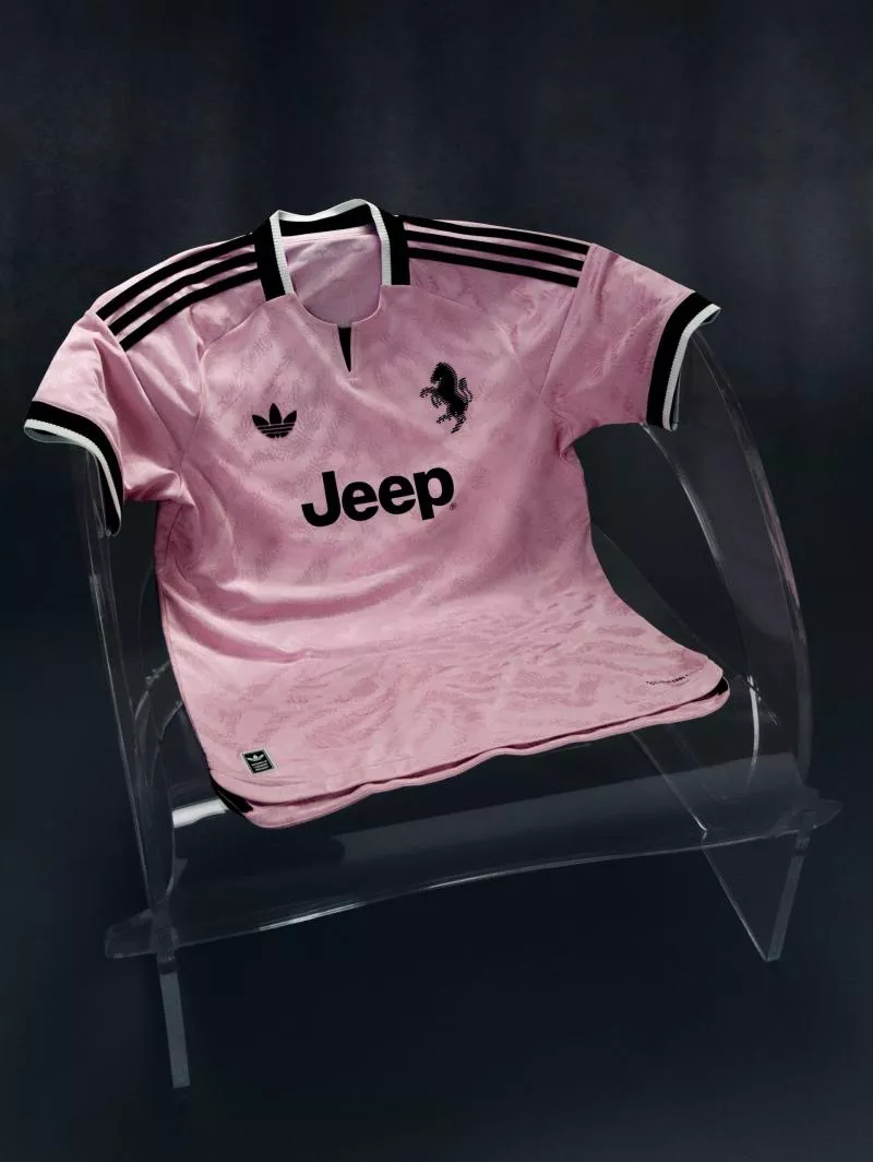 Le rose fait son retour sur le nouveau maillot extérieur de la Juventus