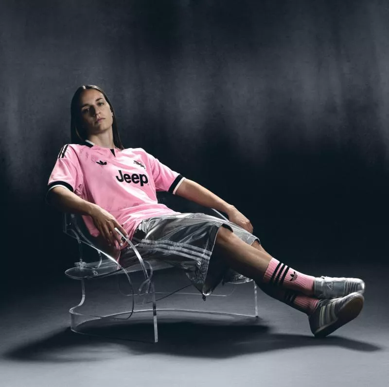 Le rose fait son retour sur le nouveau maillot extérieur de la Juventus