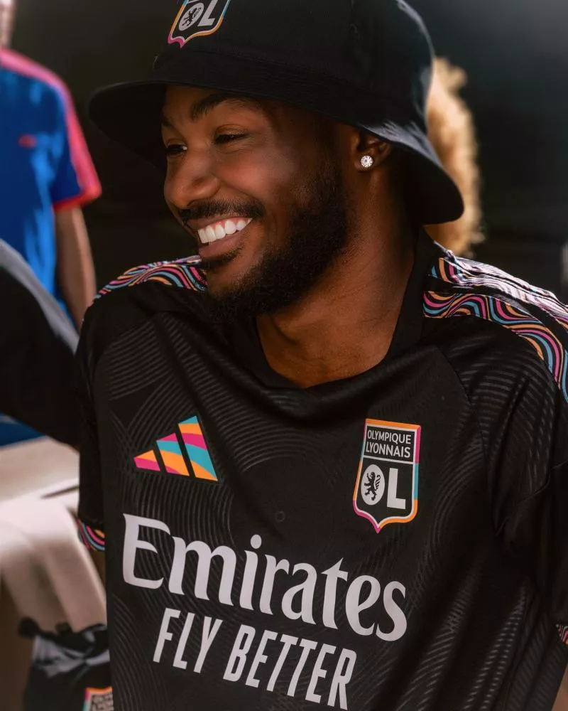 L'OL et OL Lyonnes dévoilent un maillot Third aux couleurs de la funk lyonnaise