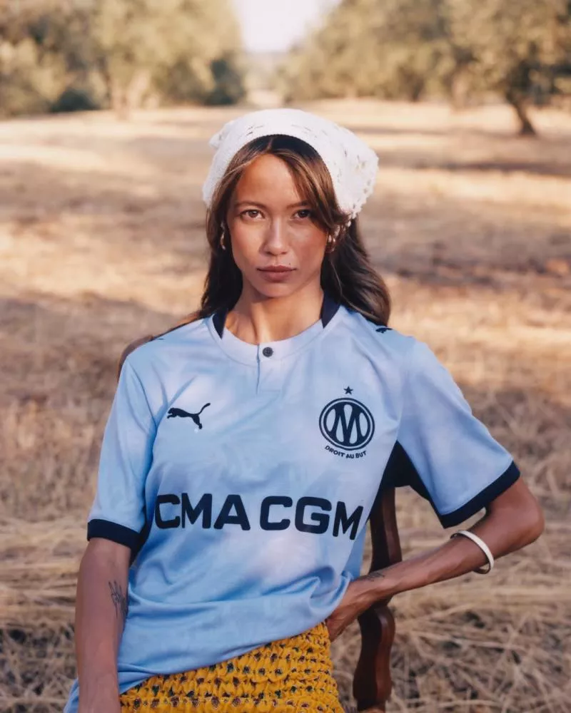 L'Olympique de Marseille dévoile un troisième maillot couleur lavande