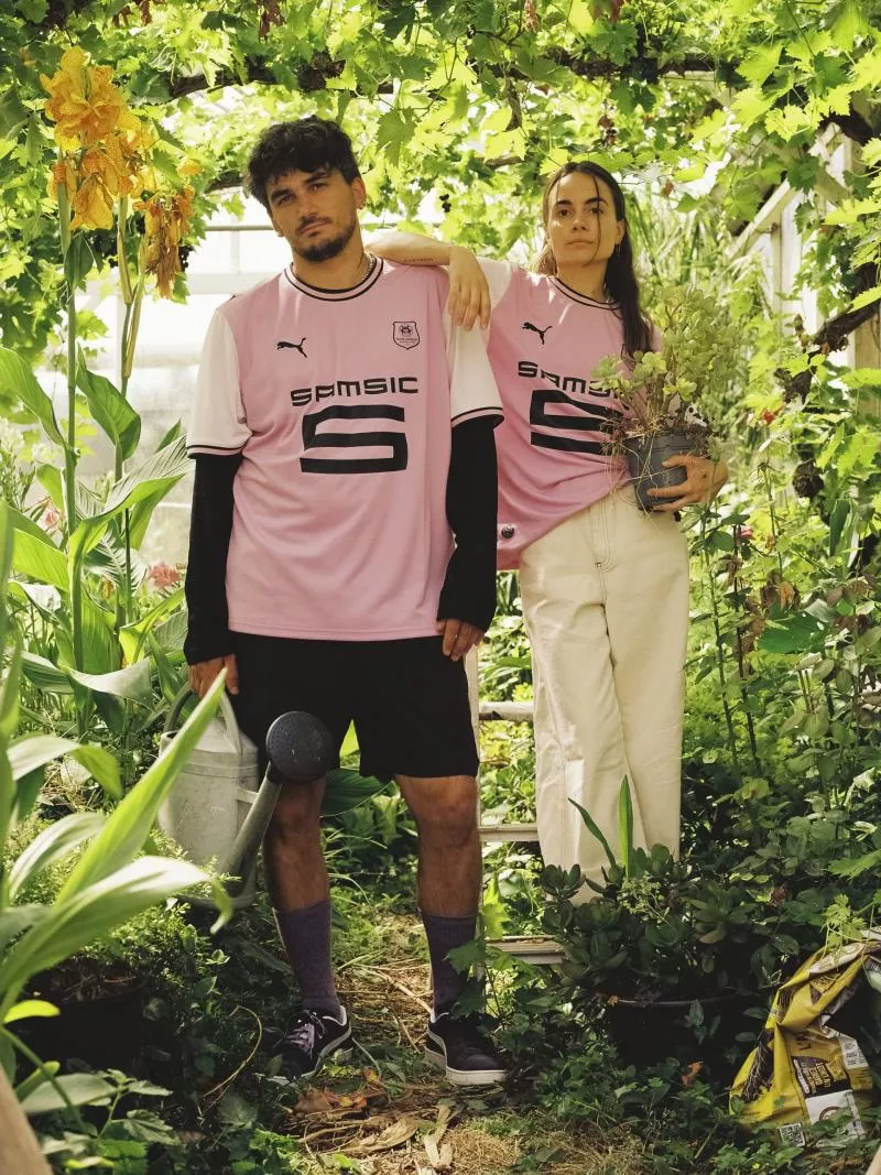 Le Stade Rennais dévoile un maillot third dans une couleur inhabituelle