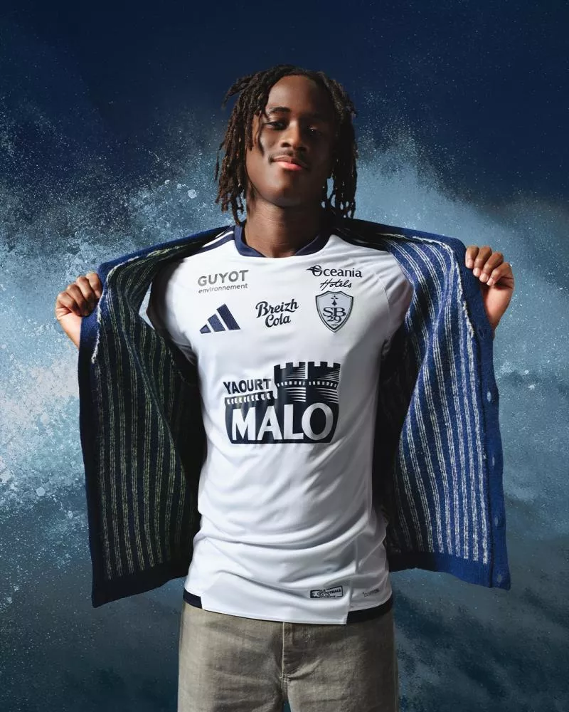 Top 10 : les sponsors qui ruinent les maillots en 2026-2027
