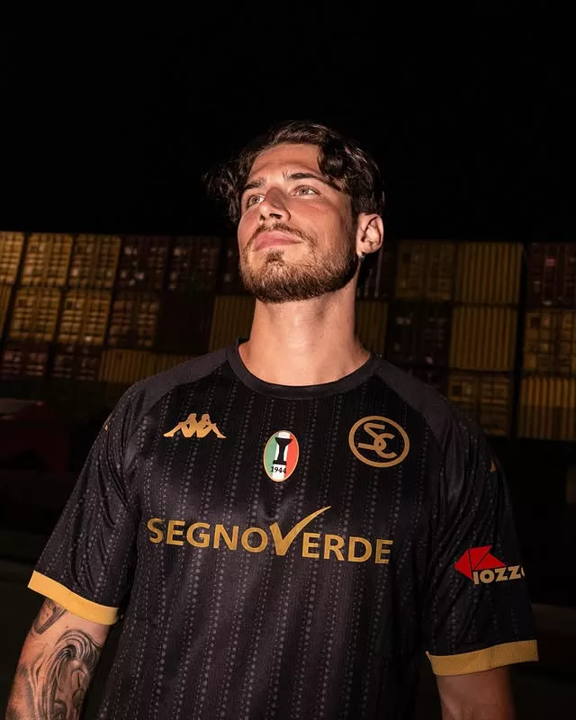 Maillots 2026-2027 : les sorties de la semaine (du 10 au 14 août)