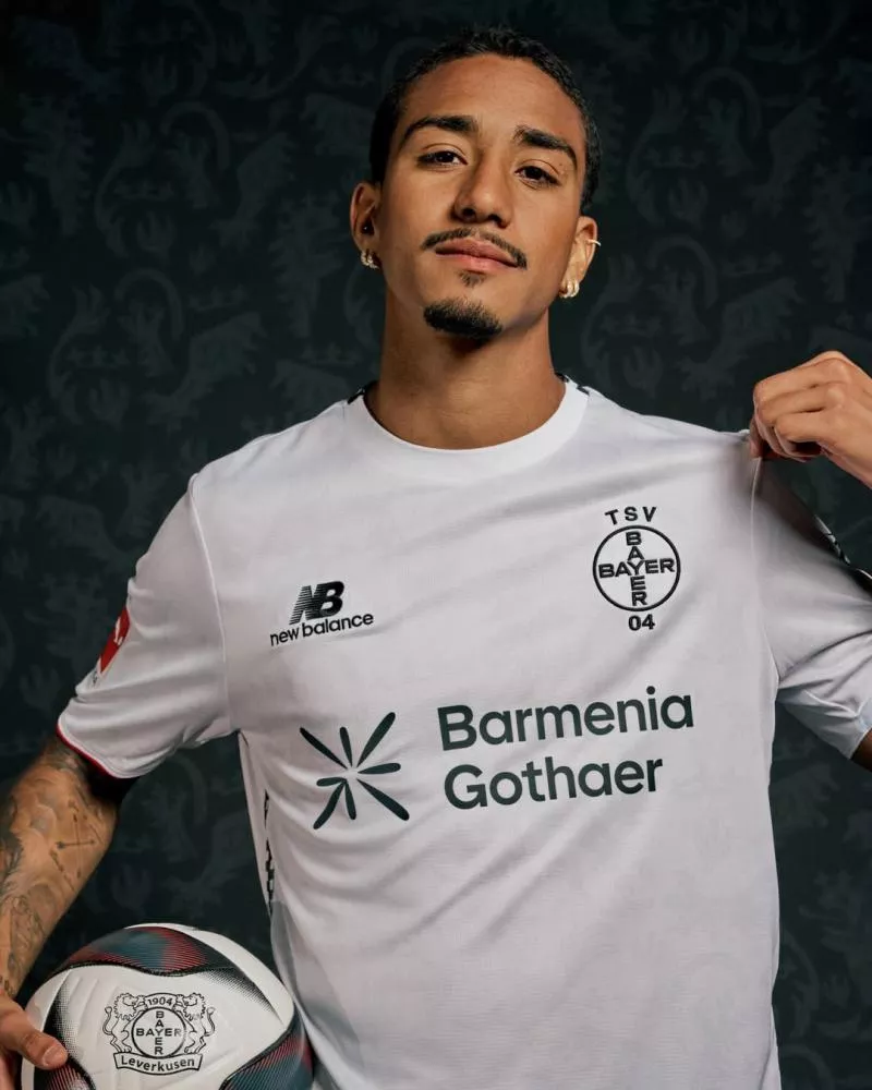 Maillots 2026-2027 : les sorties de la semaine (du 10 au 14 août)