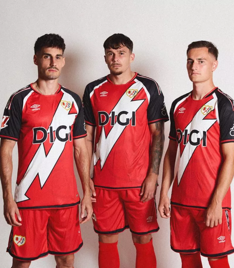 Maillots 2026-2027 : les sorties de la semaine (du 10 au 14 août)