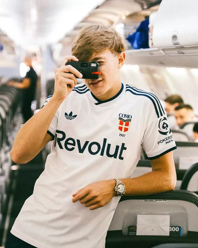 Le trèfle débarque sur le nouveau maillot extérieur de Côme
