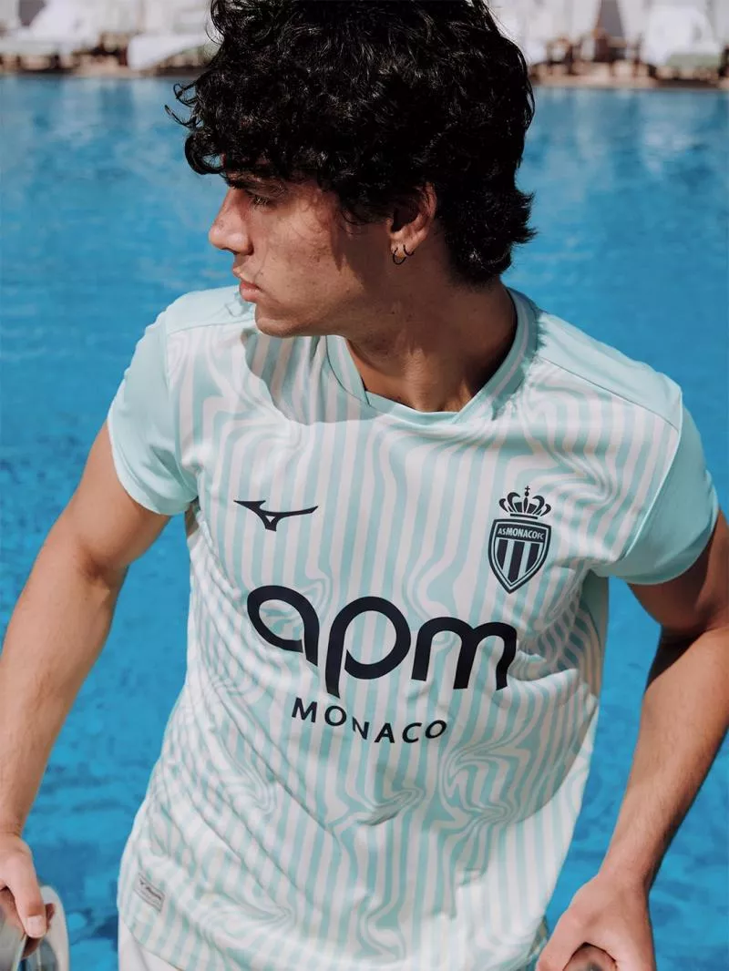 L'AS Monaco dévoile un joli maillot third pour les vacances