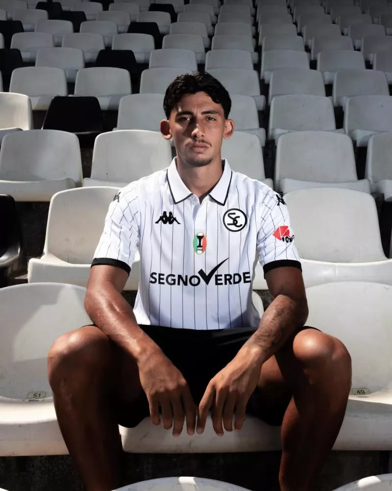 Maillots 2026-2027 : les sorties de la semaine (du 3 au 8 août)