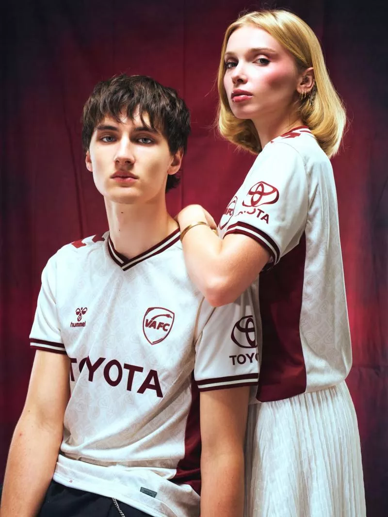 Maillots 2026-2027 : les sorties de la semaine (du 3 au 8 août)