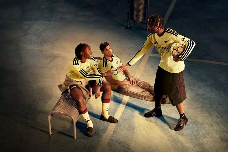 Arsenal frappe encore avec un troisième maillot de couleur jaune pour 2026-2027