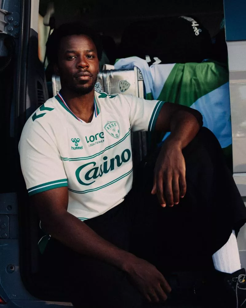 Top 10 : les plus beaux maillots de Ligue 2 de 2026-2027