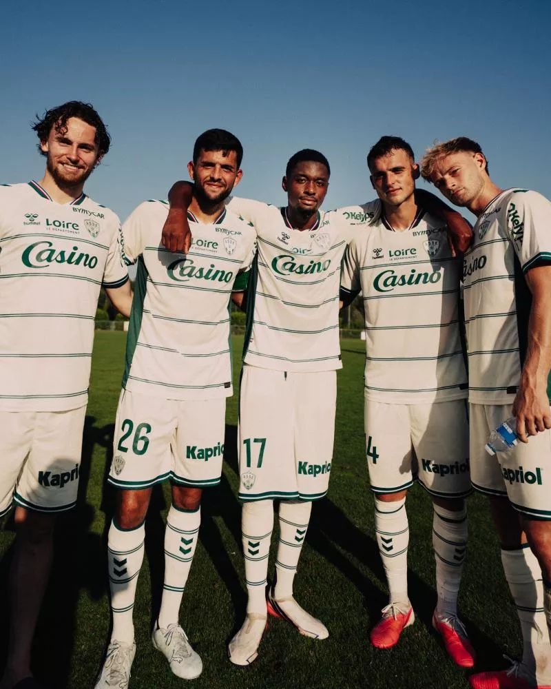 Top 10 : les plus beaux maillots de Ligue 2 de 2026-2027