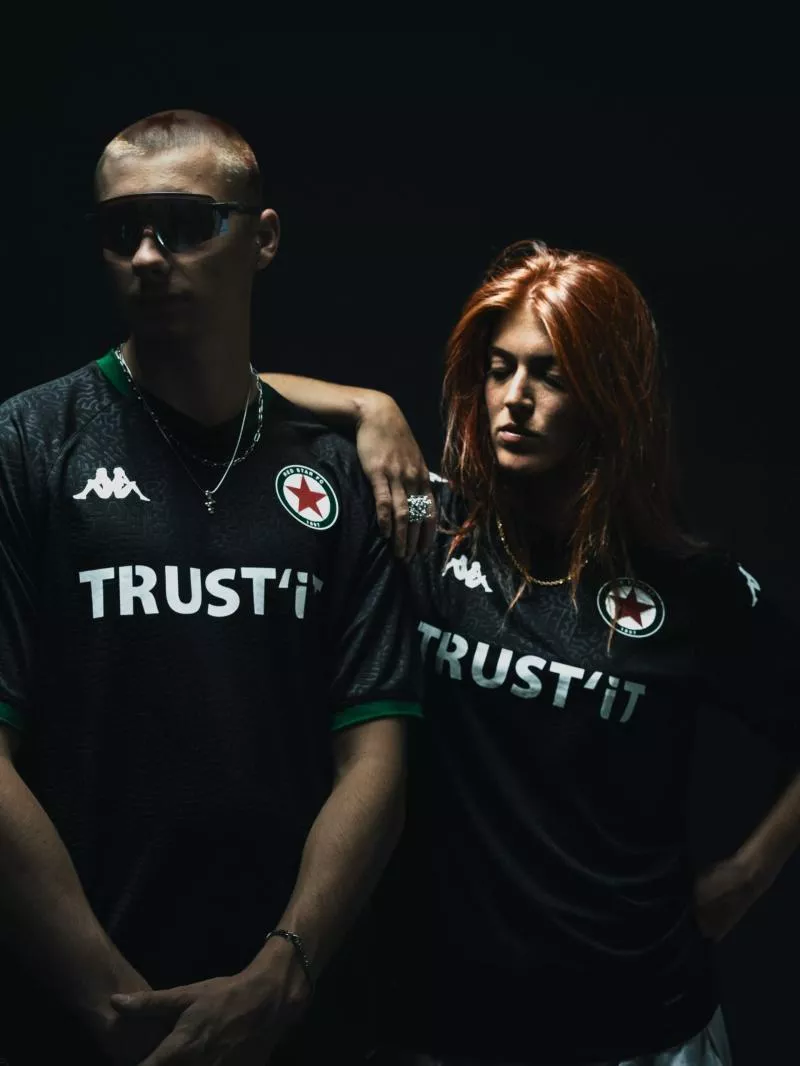 Top 10 : les plus beaux maillots de Ligue 2 de 2026-2027