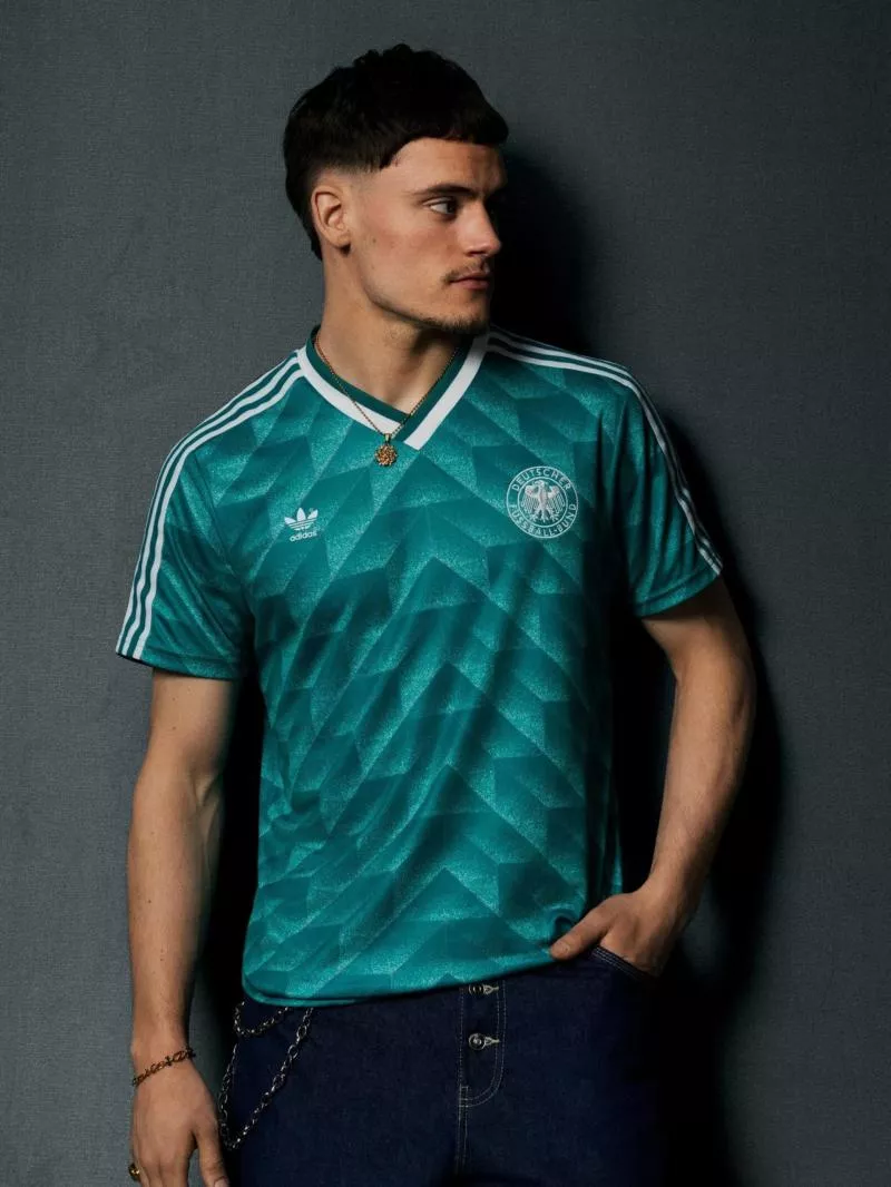 L'Allemagne va jouer avec son maillot de 1990 face aux Pays-Bas