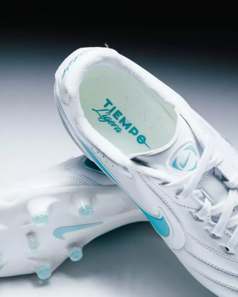 Nike dévoile son nouveau pack de crampons « Bright Lights »