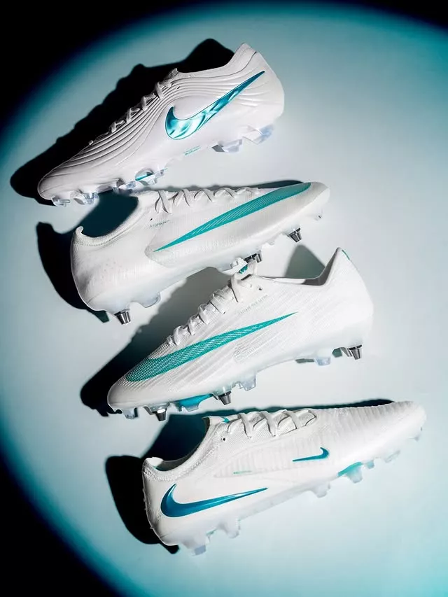 Nike dévoile son nouveau pack de crampons « Bright Lights »