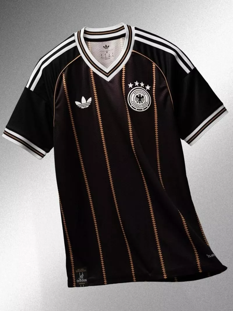 L'Allemagne dévoile son dernier maillot avec adidas