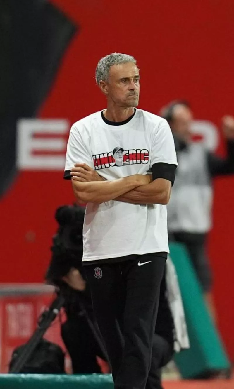 Le bel hommage à Éric Roy lors de Brest-PSG