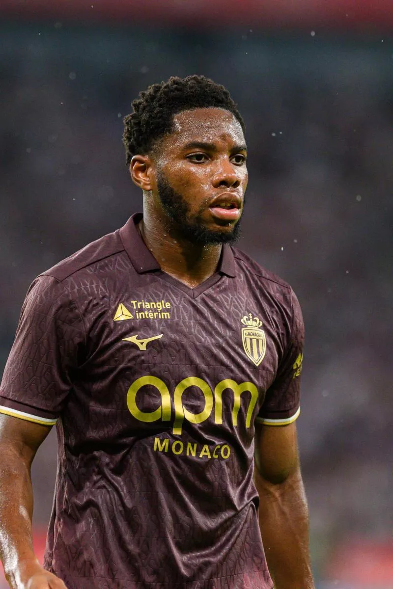 Top 10 : les sponsors qui s'intègrent parfaitement aux maillots cette saison