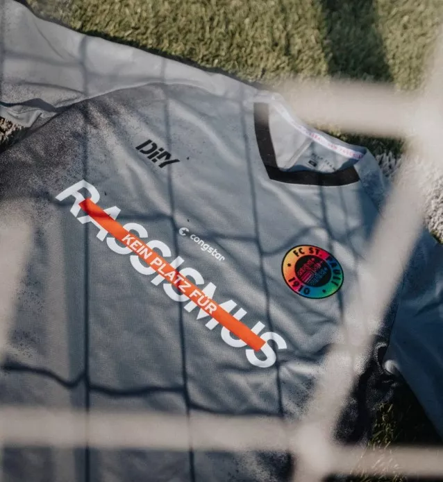 Top 10 : les maillots avec des messages politiques