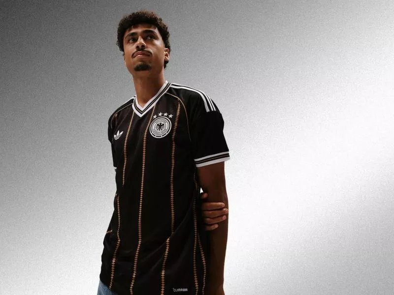 L&rsquo;Allemagne dévoile son dernier maillot avec adidas