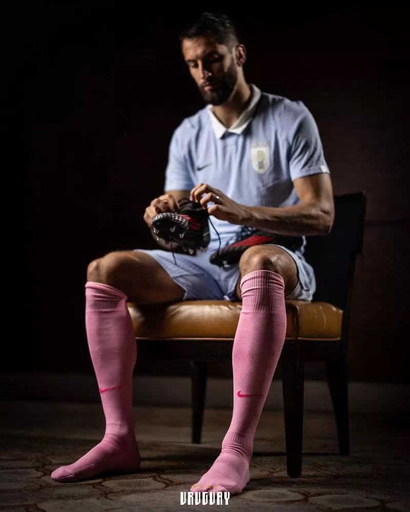 Pourquoi l'Uruguay va jouer en chaussettes roses face à l'Inde ?