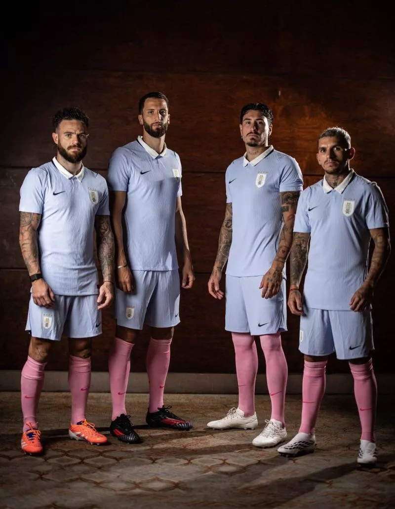 Pourquoi l'Uruguay va jouer en chaussettes roses face à l'Inde ?