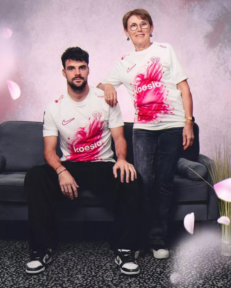 Quand les maillots de foot changent de couleur pour Octobre Rose 2026