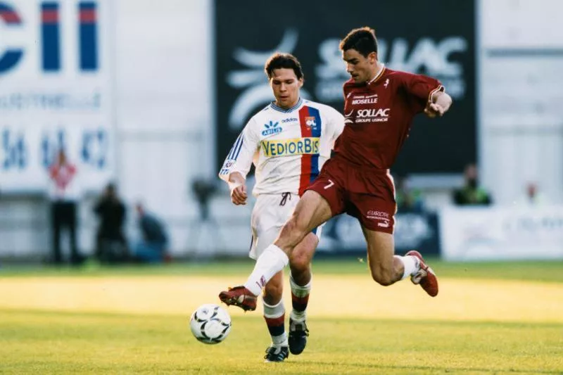 Robert Pirès et ses Puma rouges