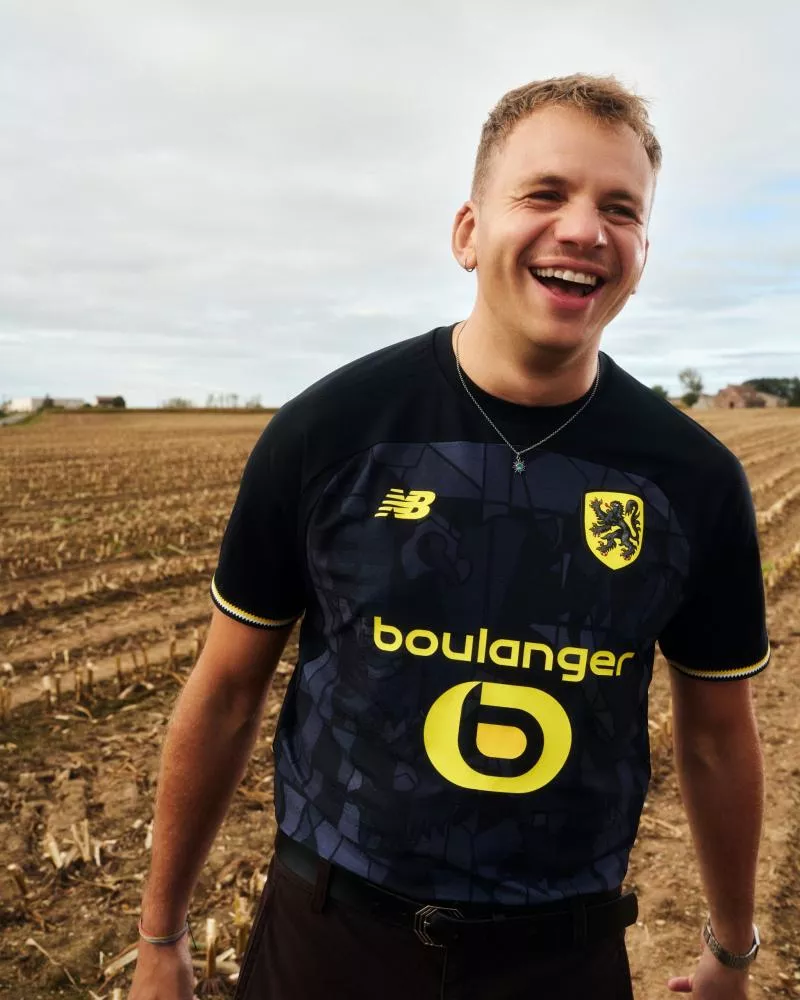 Le LOSC et BEN plg rendent hommage aux Flandres avec un quatrième maillot noir et jaune