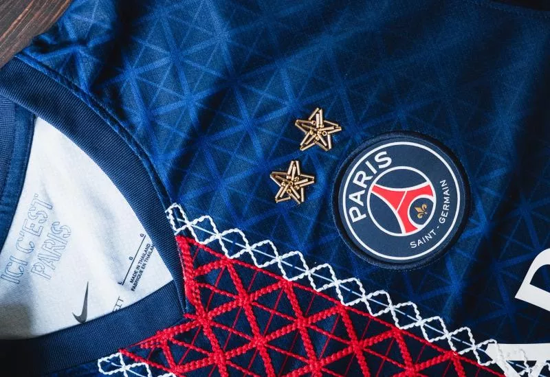Le maillot collector Back2Back du PSG fait son grand retour