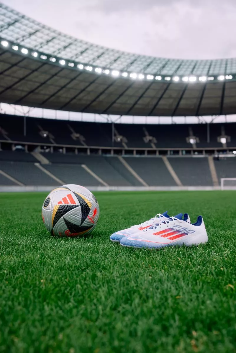 Le ballon des demi-finales et de la finale dévoilé par adidas